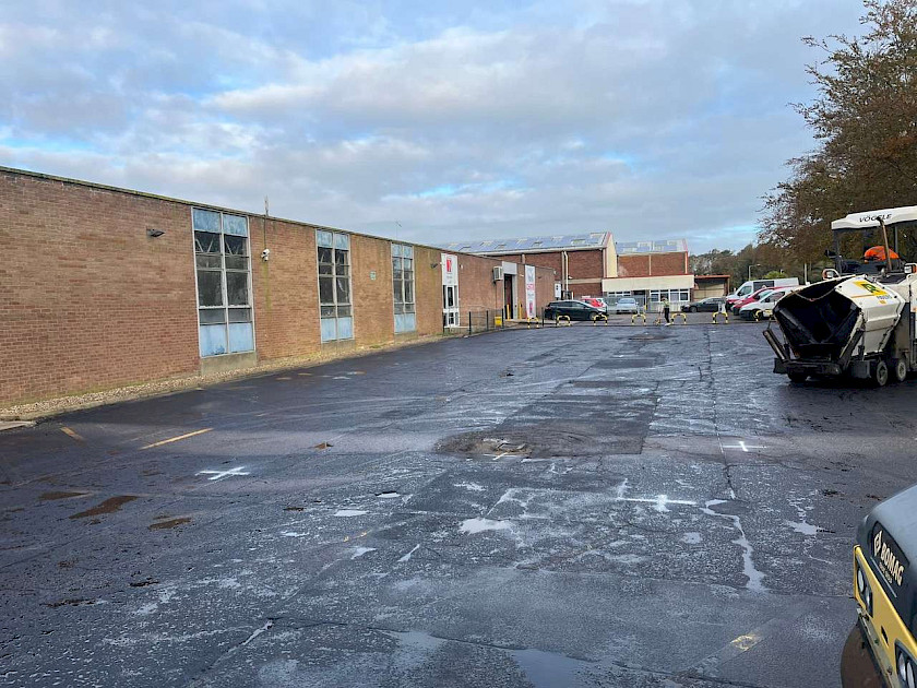 machine lay car park in norwich using a 40mm x 10 mm sma